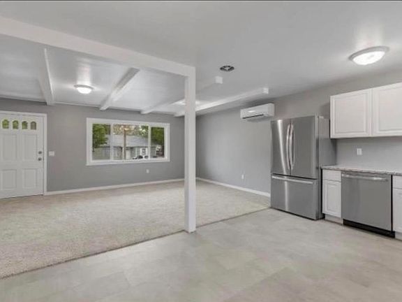 3rd image of 1408/1410 Marshall St