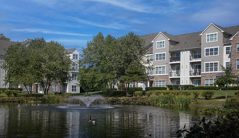 Fairfield Charles Pond At Coram — Photo 8