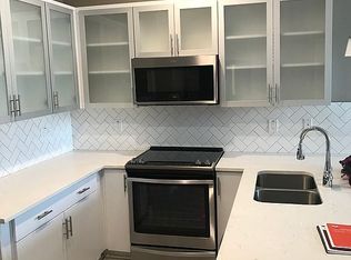 2325 E Huntington Dr, Phoenix, AZ 85040