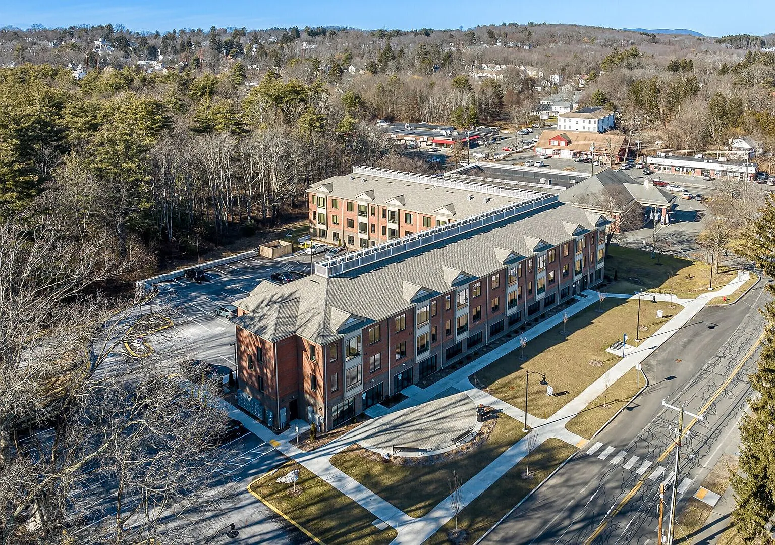 133 South East Commons — Photo 1