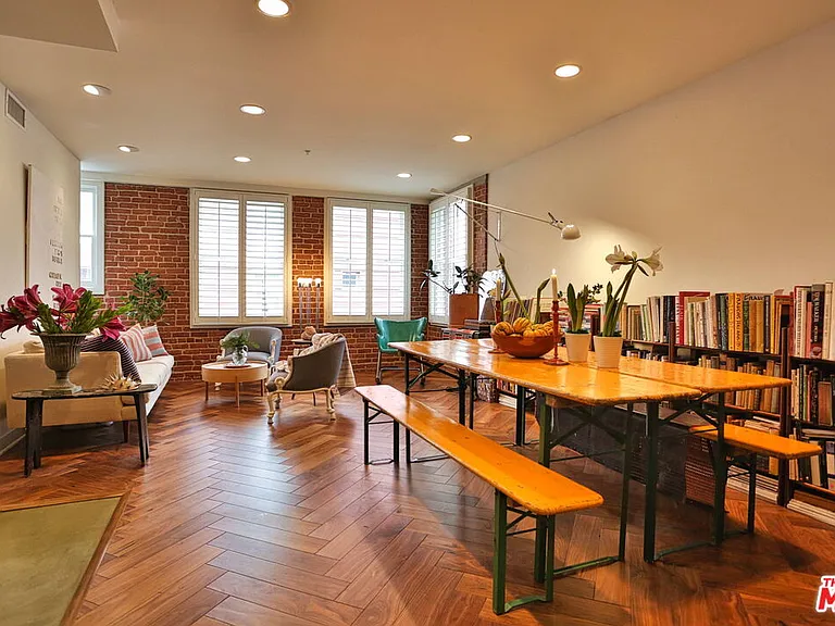 139 S Los Robles Ave #306 — Photo 4