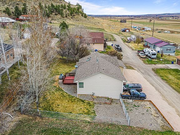 5th image of 15 Rim Rock Dr