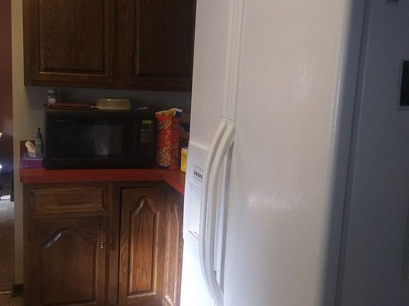 2nd image of 1555 Oak St