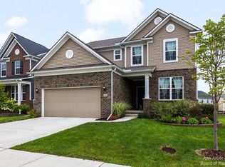 741 Groveland Cir, Ann Arbor, MI 48108