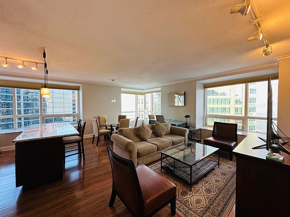 1st image of 512 N McClurg Ct APT 3704