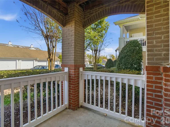 16742 Amberside Rd, Cornelius, NC 28031