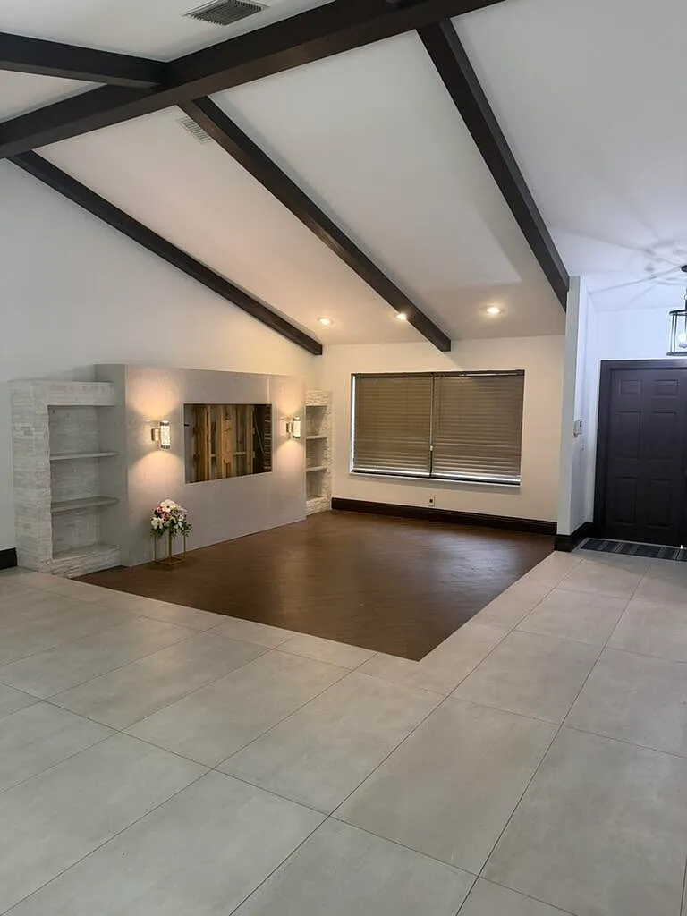4 bed, 2.0 bath, 2302 sqft, $4,300 — Photo 4