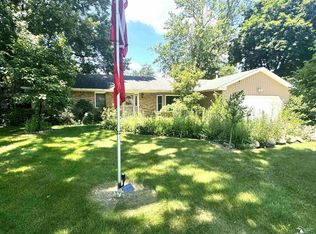 8433 Cottonwood Dr, Lambertville, MI 48144