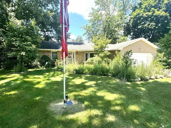 8433 Cottonwood Dr, Lambertville, MI 48144