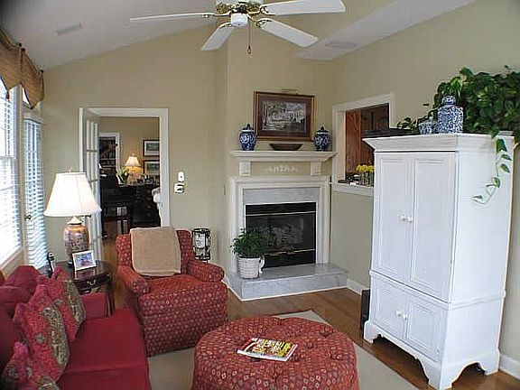 Family Room / Sunroom
