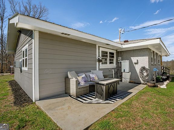 5th image of 4807 Lee Rd