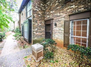 712 Garden View Dr, Stone Mountain, GA 30083