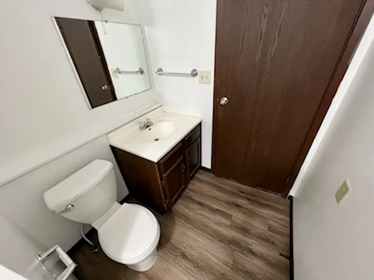 117 N Church St — Photo 5