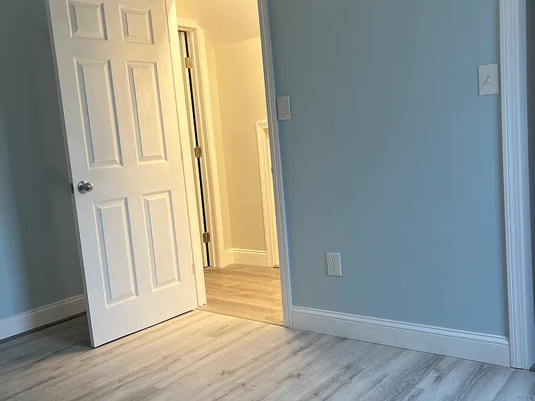 80 Dana St — Photo 11