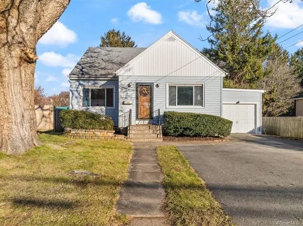 46 Myrock Avenue, Waterford, CT 06385