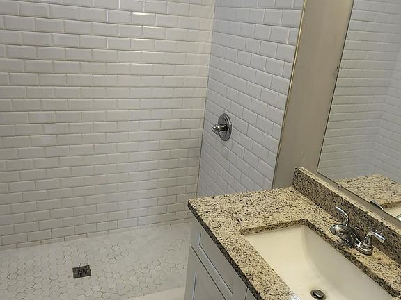 3rd image of 1917 E 21st Ave