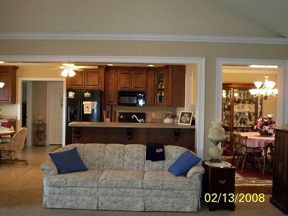 5th image of 132 Illinois Ave