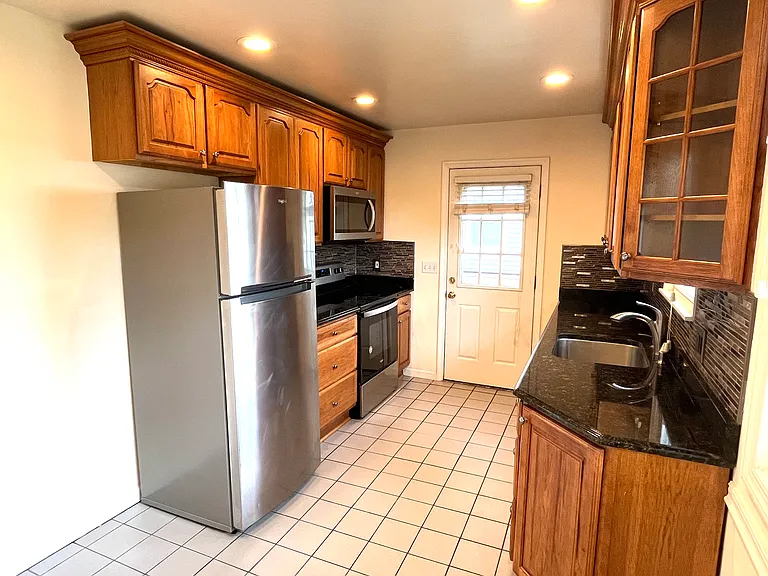 522 Dell Rd — Photo 2