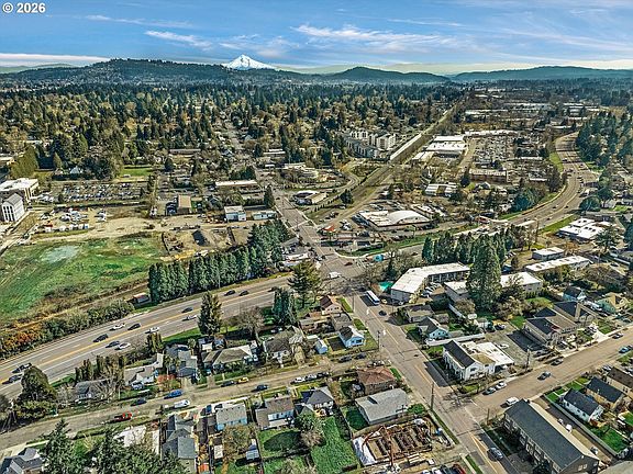 4th image of 10550 SE 29th Ave
