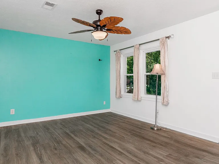 4070 Long Line Ln — Photo 6