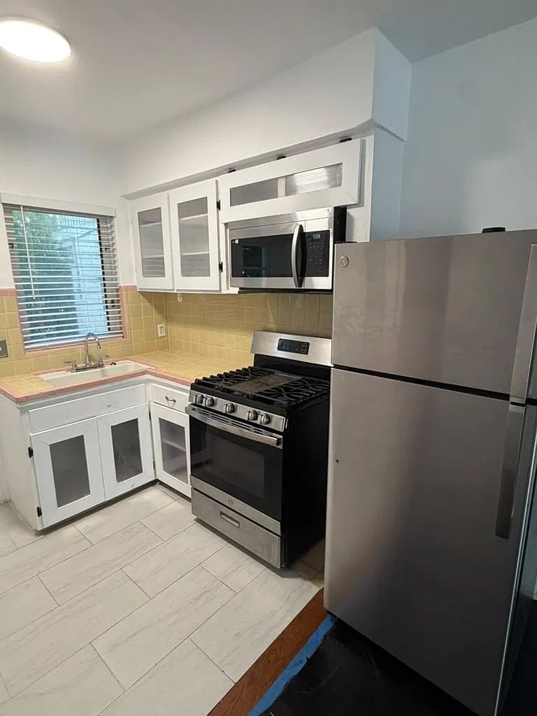 1 bed, 1000 sqft, $2,450 — Photo 4