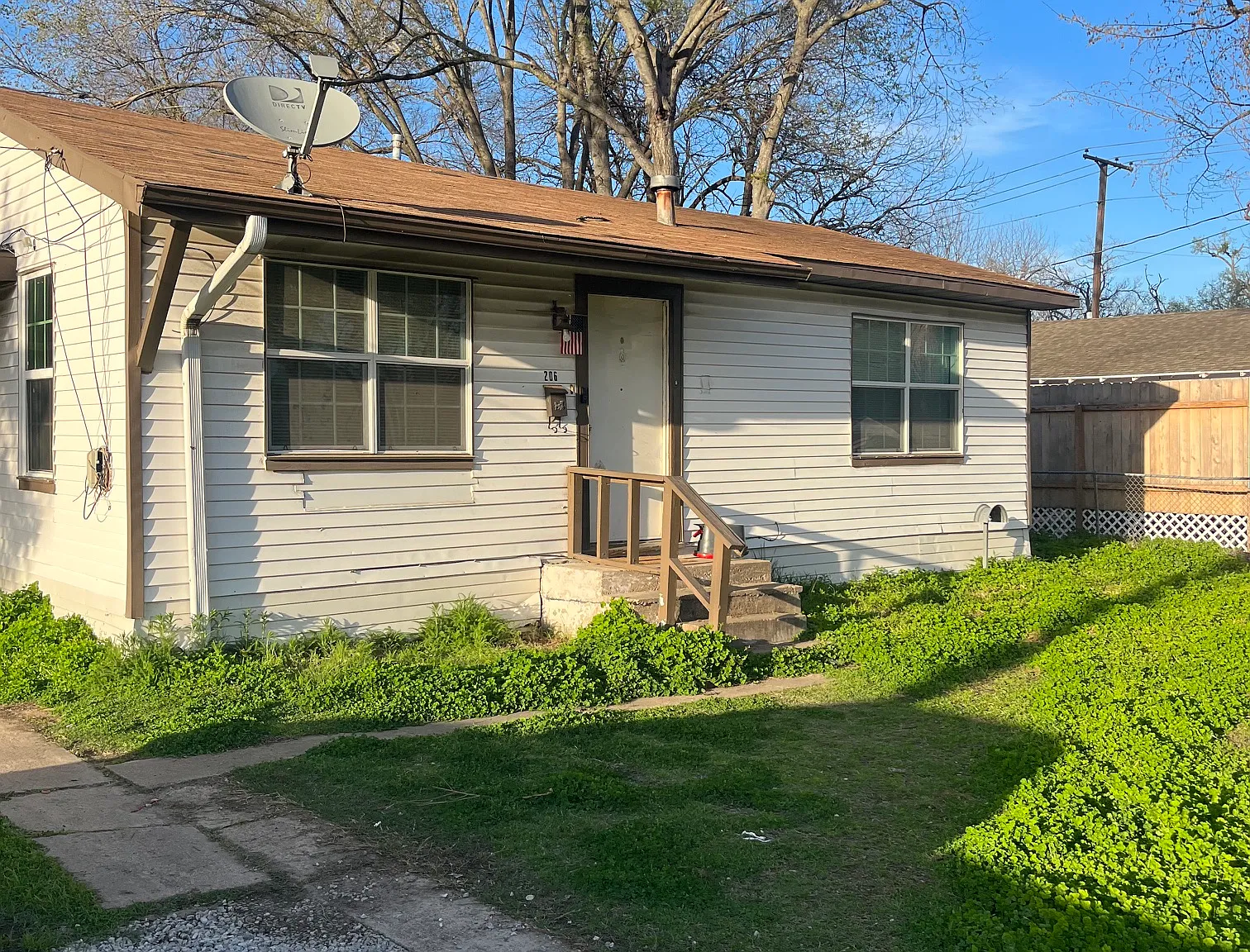 3 bed, 1086 sqft, $1,400 — Photo 1
