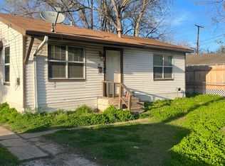 206 E Temple St, Kaufman, TX 75142