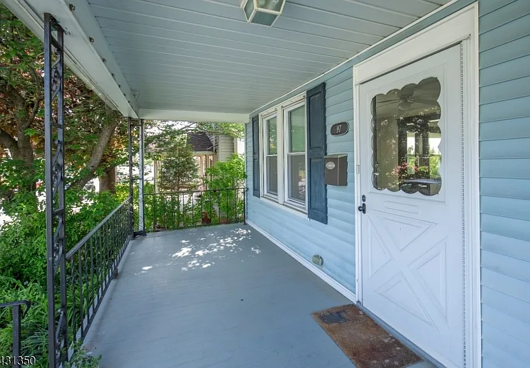 97 Youmans Ave — Photo 2