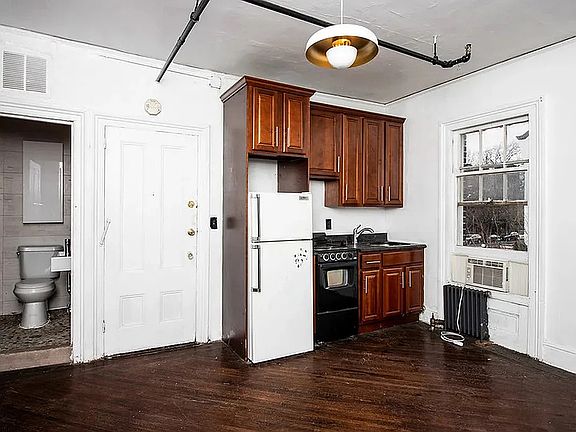 2nd image of 351 Washington Ave #6