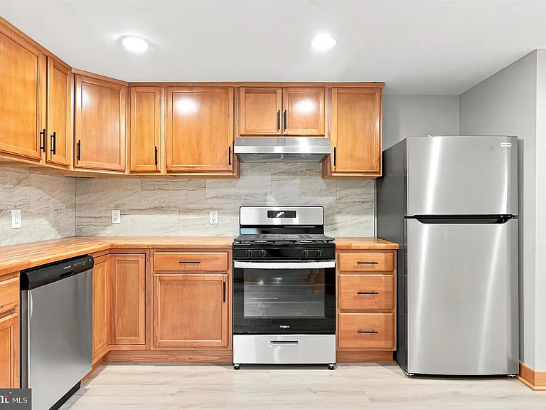 705 Forrest Ave — Photo 12