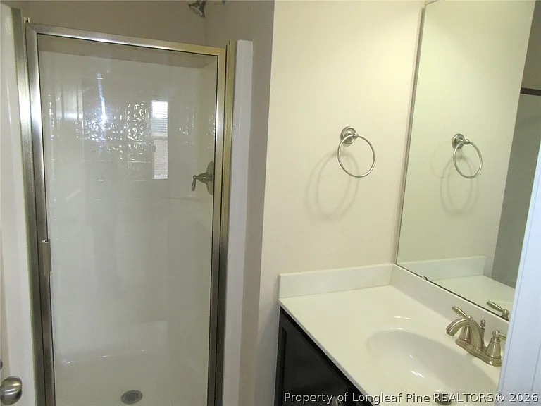512 Rossendale Dr — Photo 31