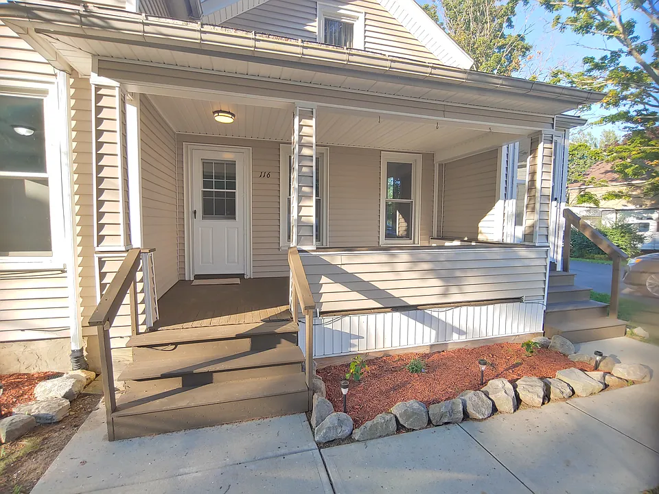 116 Cushing St