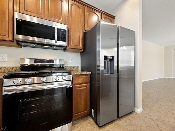 3rd image of 11904 Calle De Sol Dr