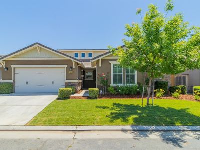 1693 N Broadbent Ln, Clovis, CA, 93619