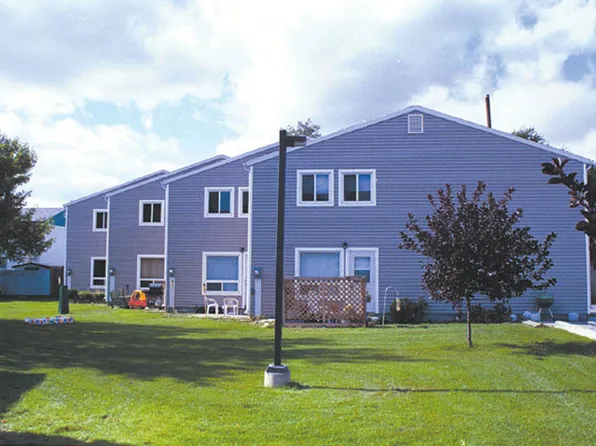 Wickham Park, 100 Wickham Rd, Winnipeg, MB R2J 2L4