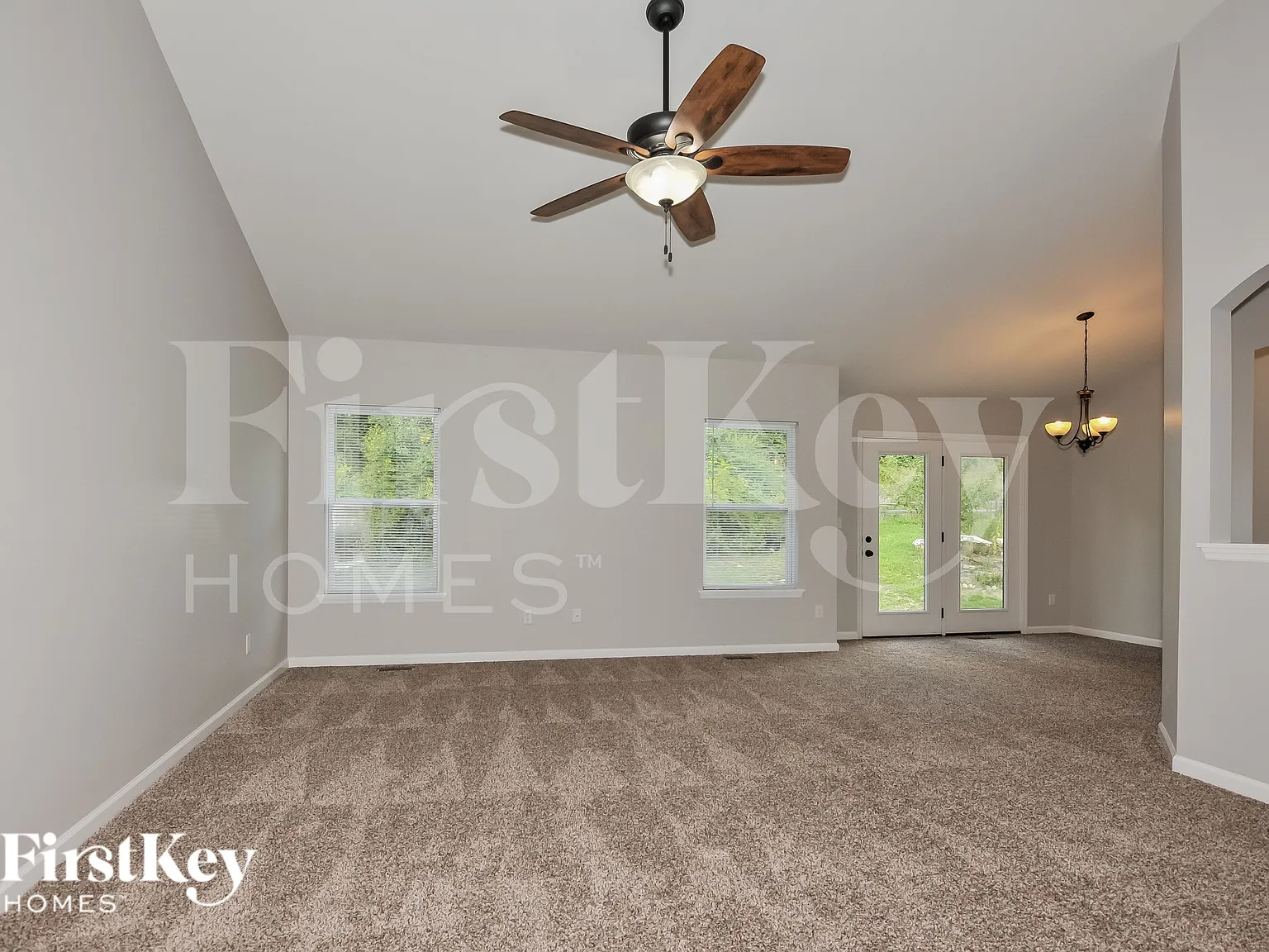 4 bed, 3.0 bath, 2910 sqft, $3,410 — Photo 3