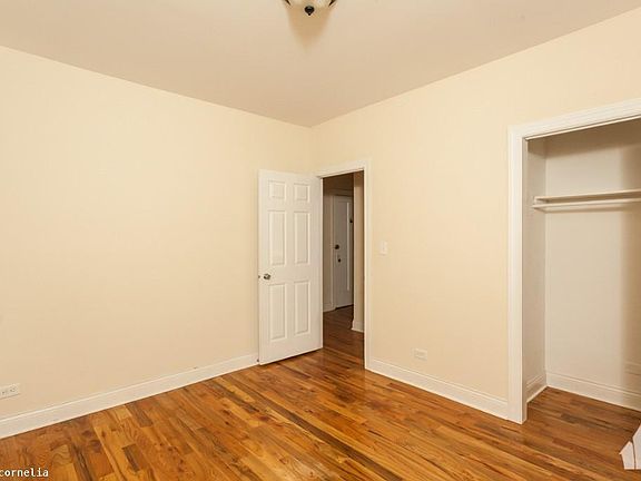 5th image of 622 W Cornelia Ave #223