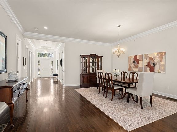 4th image of 40 Ridgewood #40