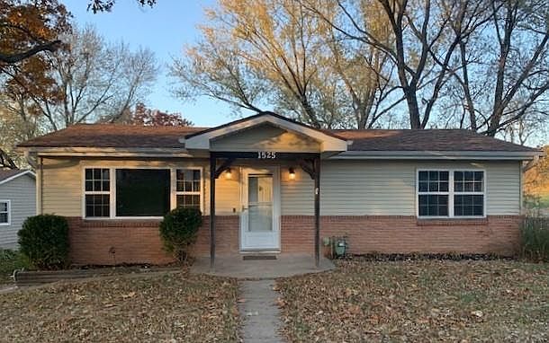1st image of 1525 Frankie Ln