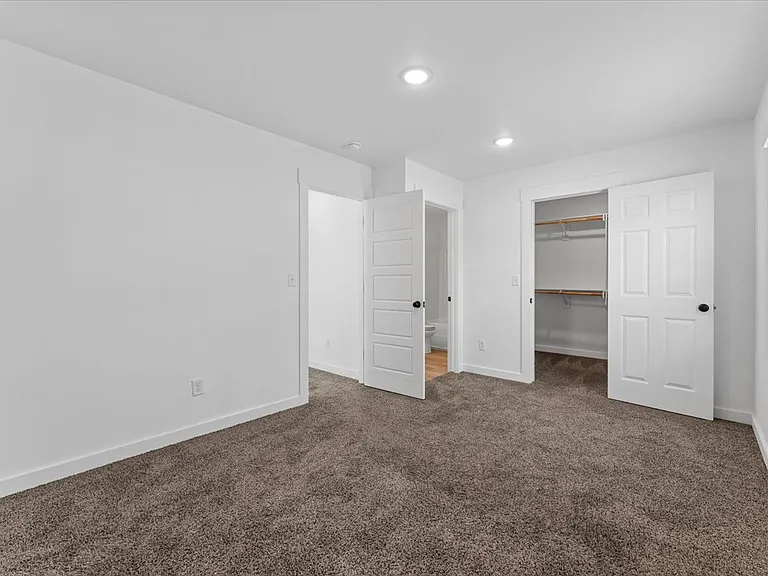941 Ventnor Ave — Photo 14