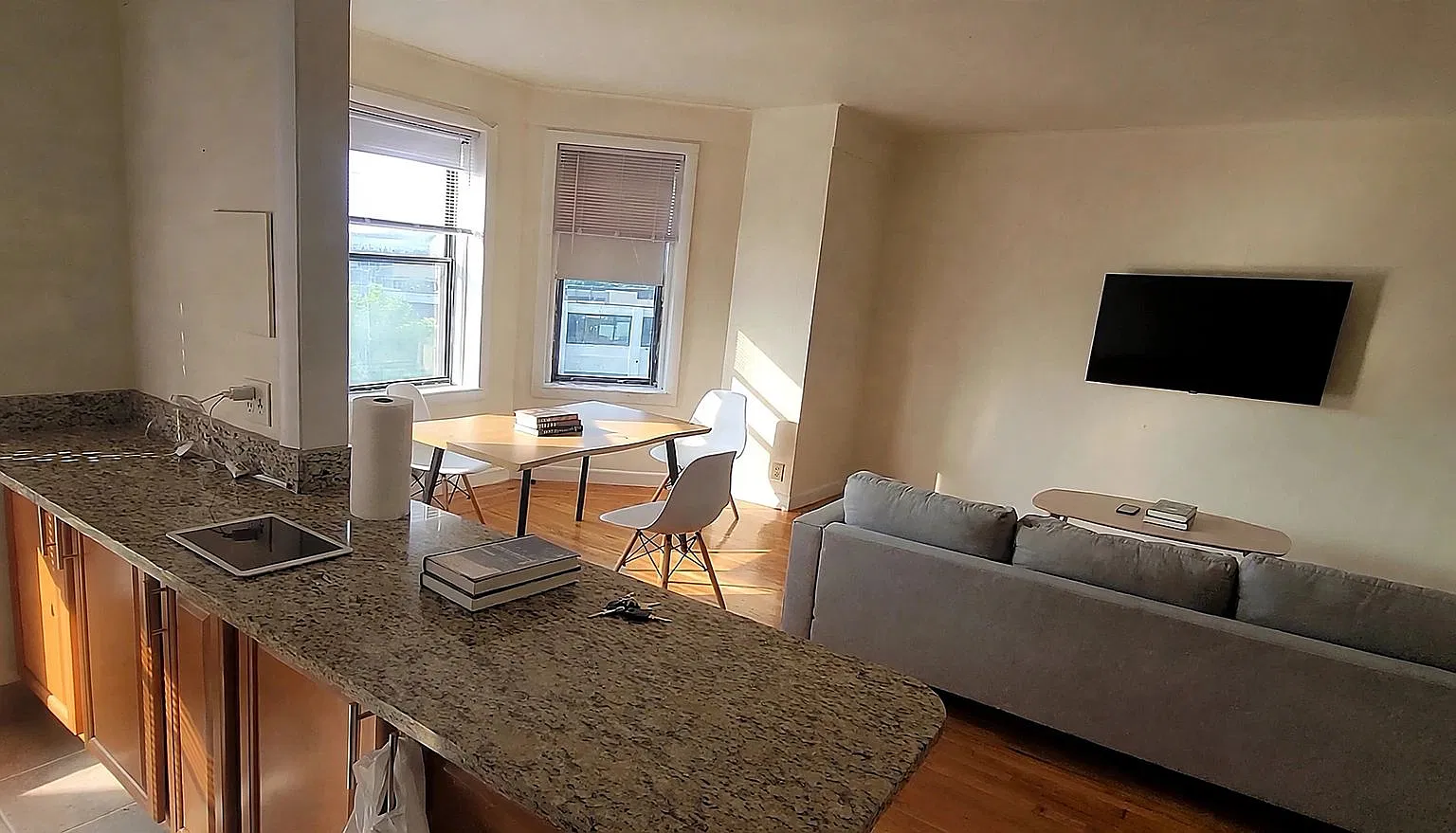 1126 Commonwealth Ave — Photo 4