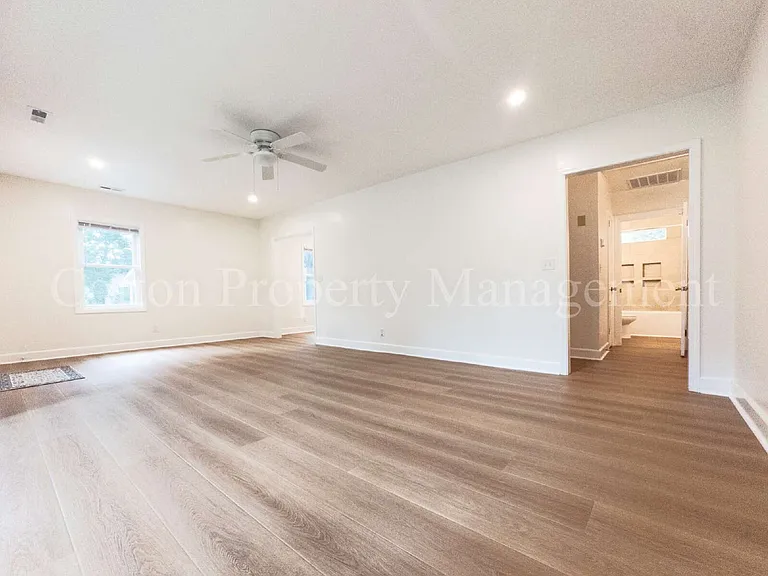 4204 Wrightsville Ave — Photo 8