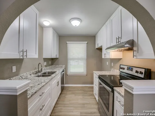 3310 STONE CAVE, San Antonio, TX 78247