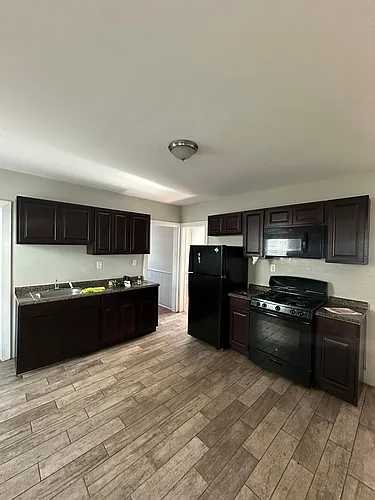 198 Wolcott St #2 Photo 1