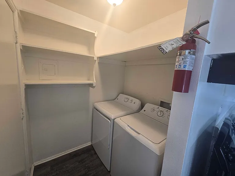 325 S Murray Blvd — Photo 3