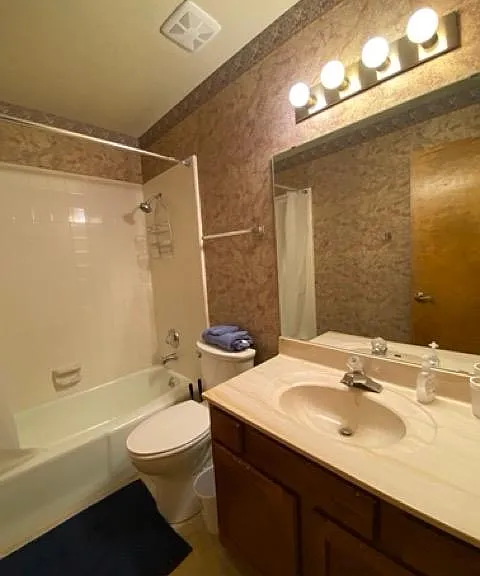 703 Homestead Cir — Photo 16