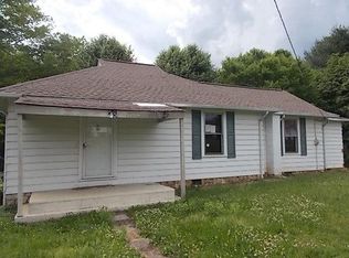 38 Fieldcrest Dr, Fieldale, VA 24089