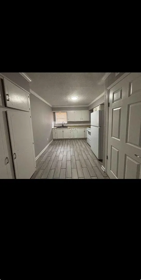 4122 Cherokee St - Unit 1 — Photo 2