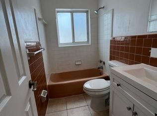 2 bed, 1.0 bath, 800 sqft, $1,900, West Palm Beach, FL 33403