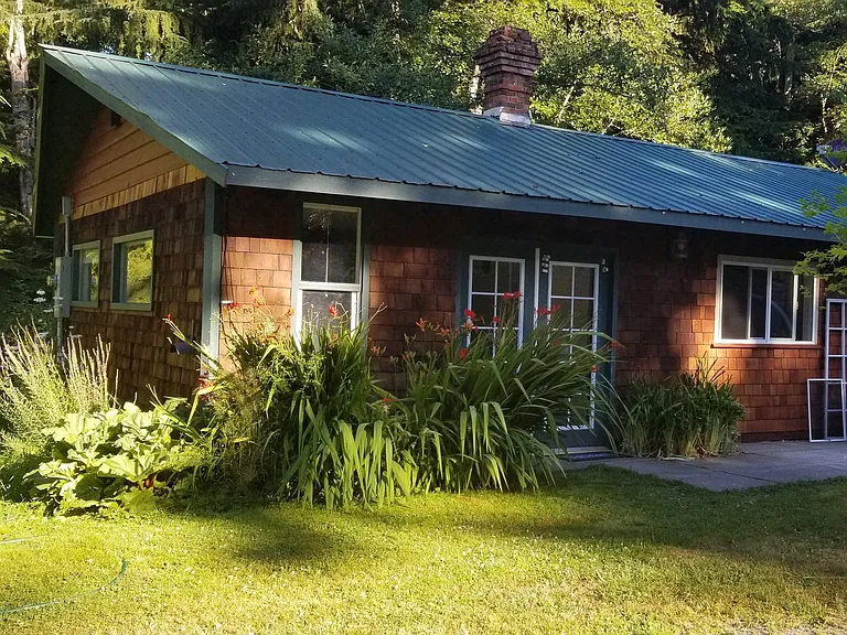 Herrera / Farrow (741 Ellwood Drive) — Photo 1